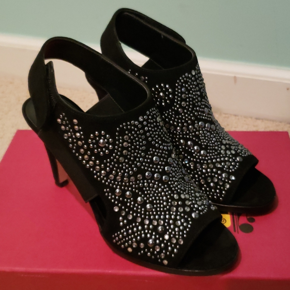 Vaneli Binah Black Suede Heels
